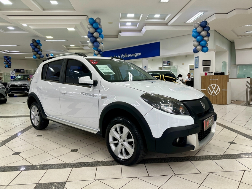 renault sandero stepway 1.6 aut renault sandero stepway 1.6 aut