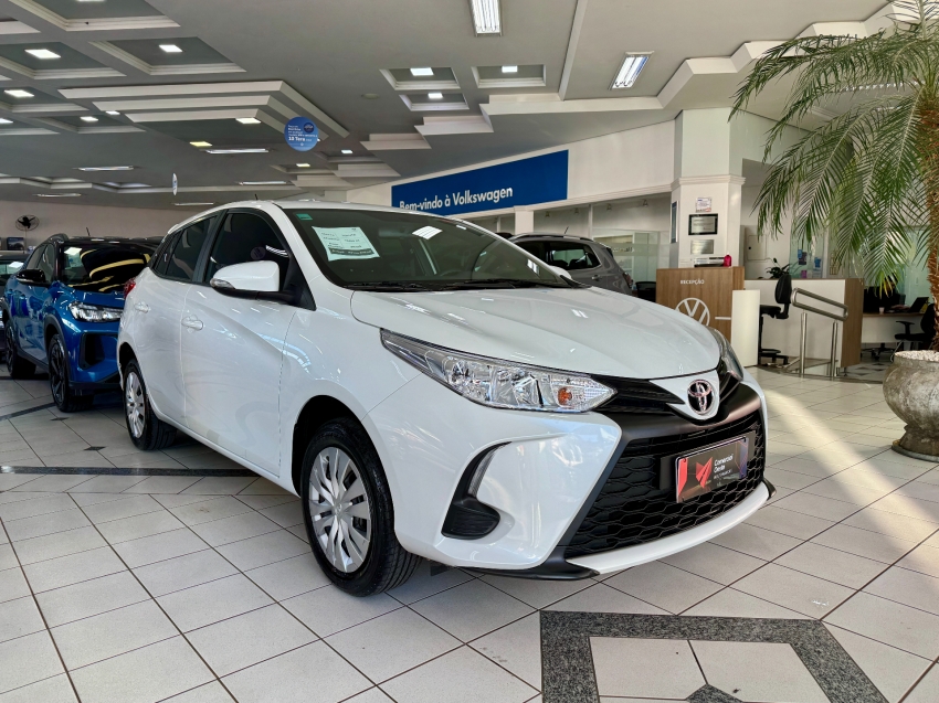toyota yaris 1.5 16v flex xl multidrive 4p automatico 2025
