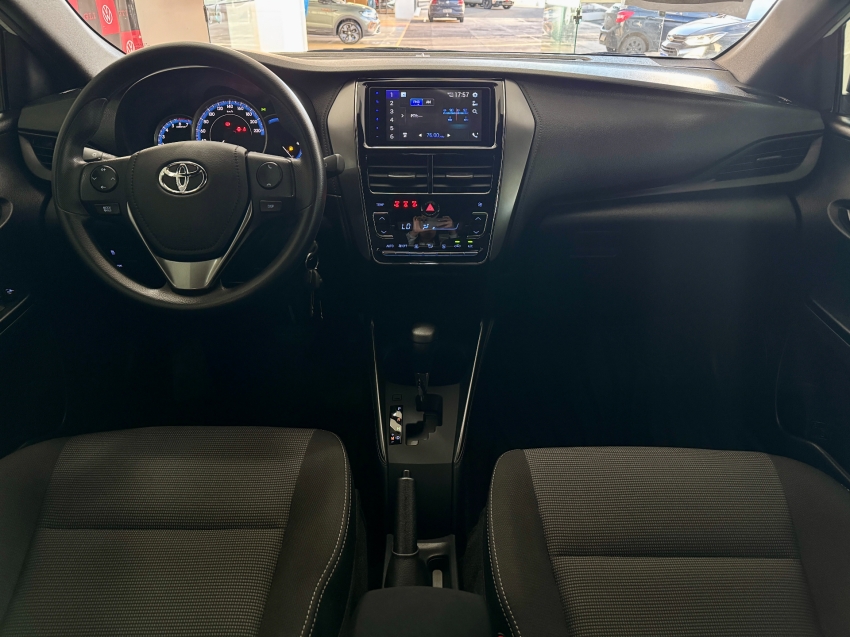 toyota yaris 1.5 16v flex xl multidrive 4p automatico 20256