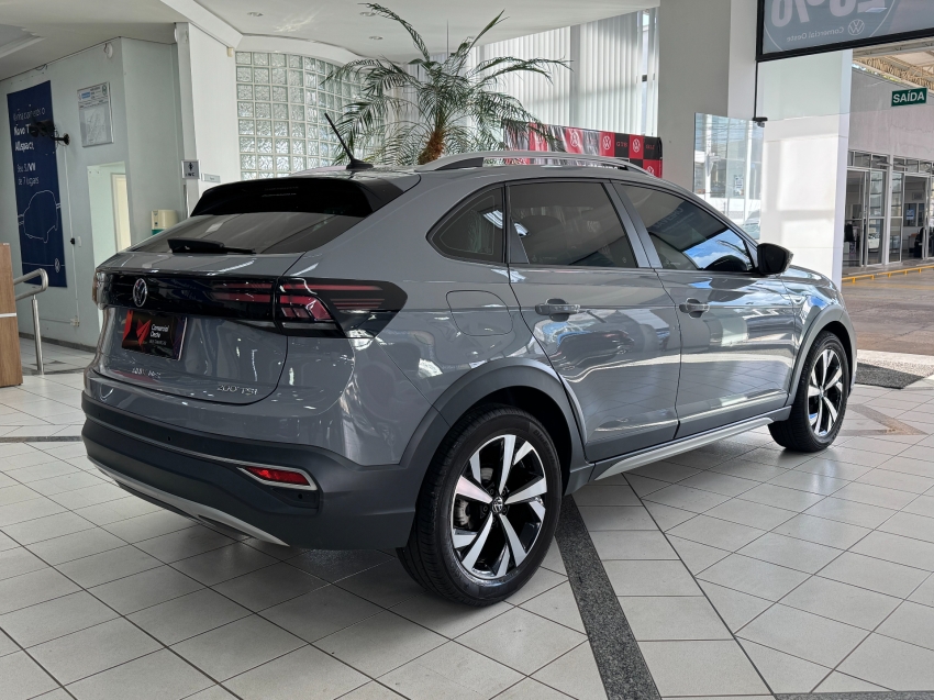 volkswagen nivus 1.0 200 tsi total flex highline automatico 4p 202210