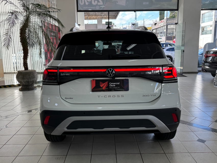 volkswagen t-cross 1.0 200 tsi total flex automatico 4p 202510