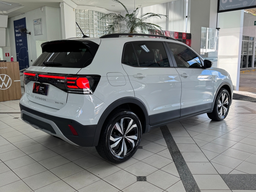 volkswagen t-cross 1.0 200 tsi total flex automatico 4p 202512