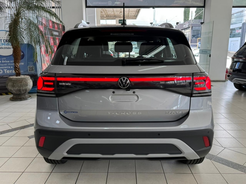 volkswagen t-cross 1.0 200 tsi total flex comfortline automatico 4p 202614