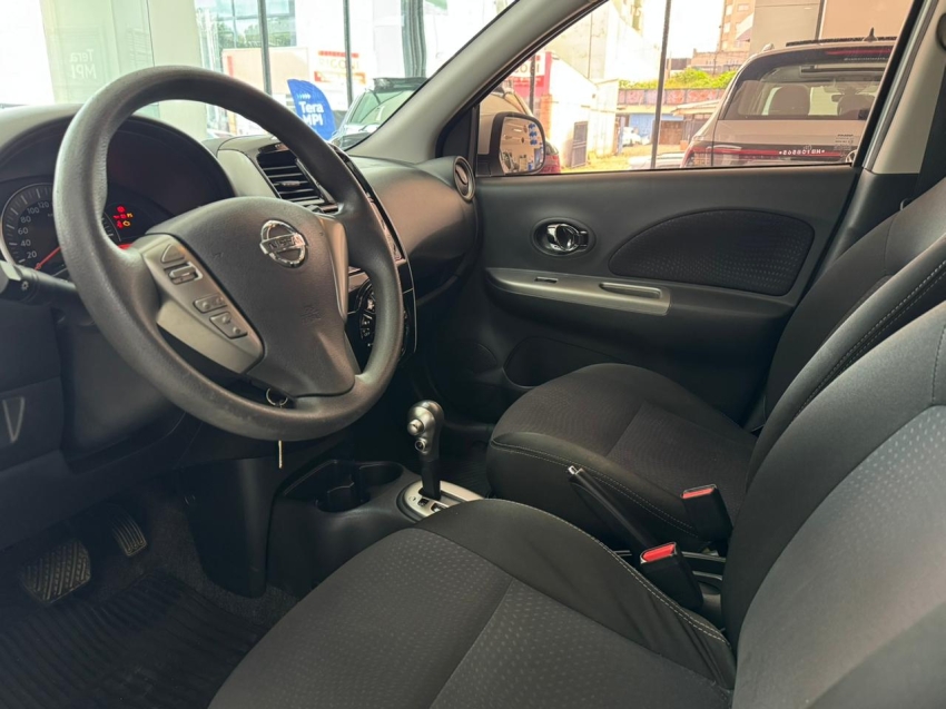nissan march 1.6 sl 16v flex 4p xtronic automatico 20175