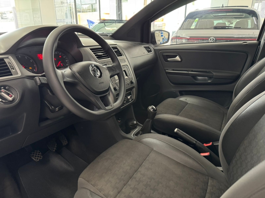 volkswagen fox 1.0 mpi track 12v flex 4p manual 20175