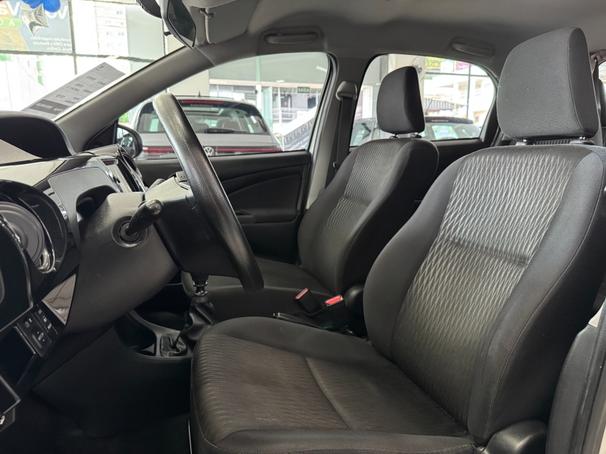 toyota etios 1.3 x 16v flex 4p manual 20183