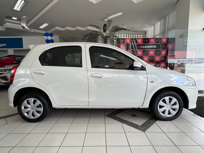 toyota etios 1.3 x 16v flex 4p manual 201810
