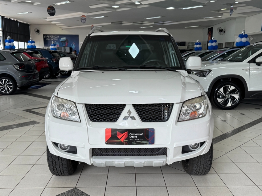mitsubishi pajero tr4 2.0 4x4 16v 140cv flex 4p automatico 20131