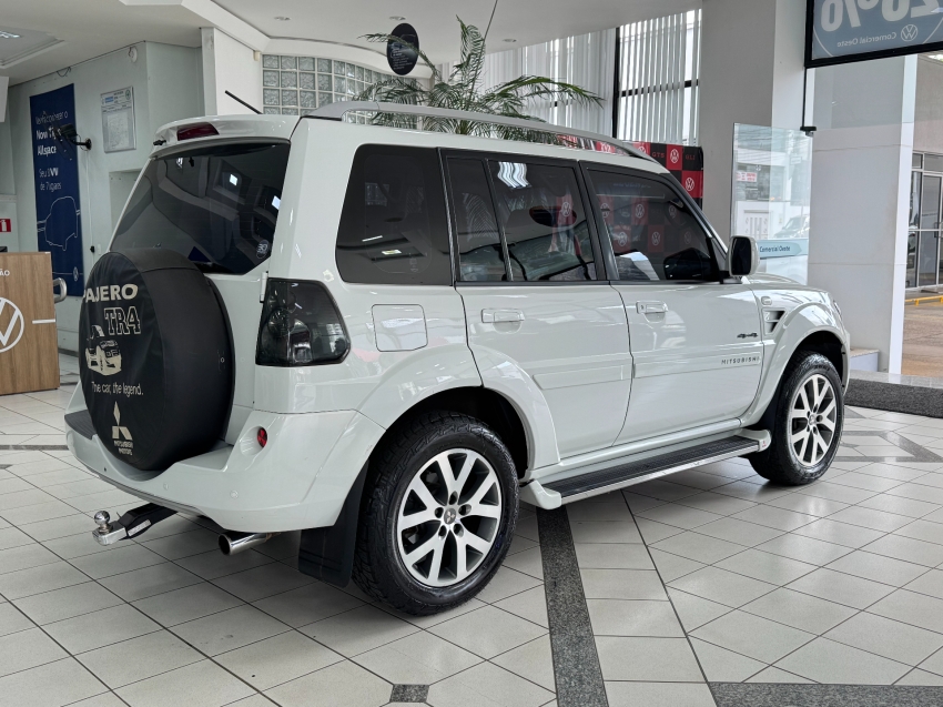 mitsubishi pajero tr4 2.0 4x4 16v 140cv flex 4p automatico 201312