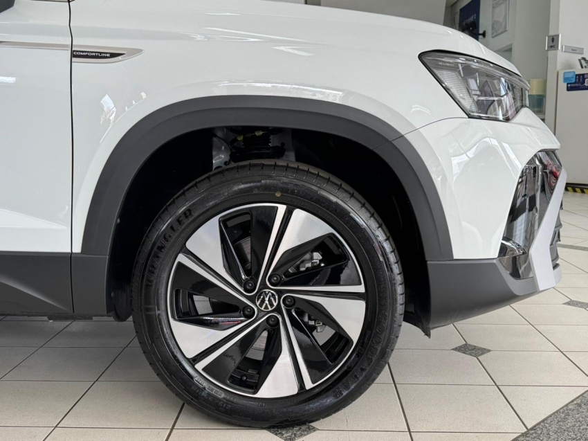 volkswagen taos 1.4 250 tsi total flex comfortline automatico 4p 20263