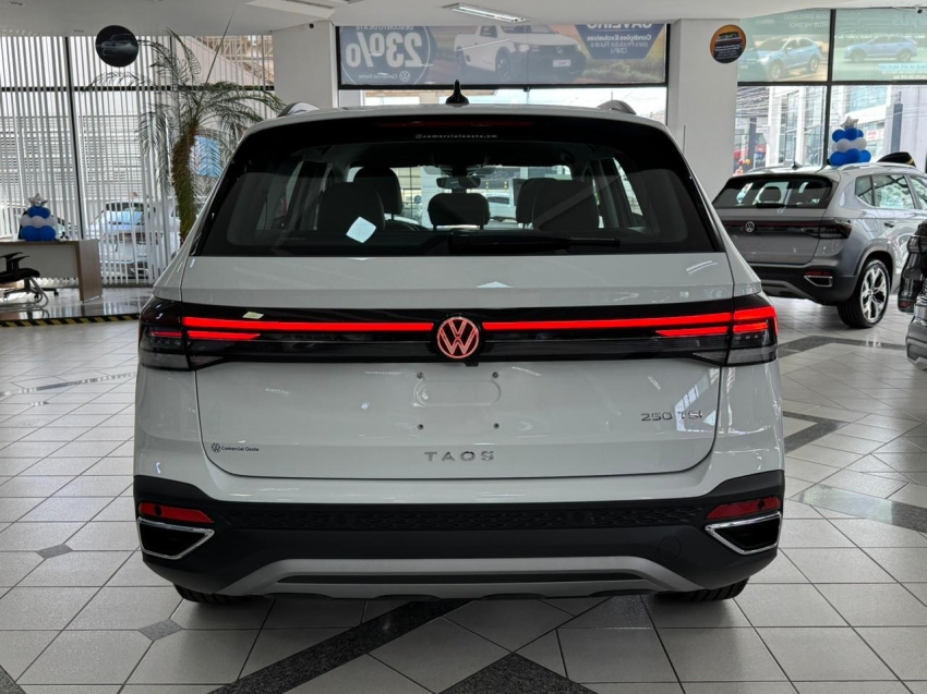 volkswagen taos 1.4 250 tsi total flex comfortline automatico 4p 202614