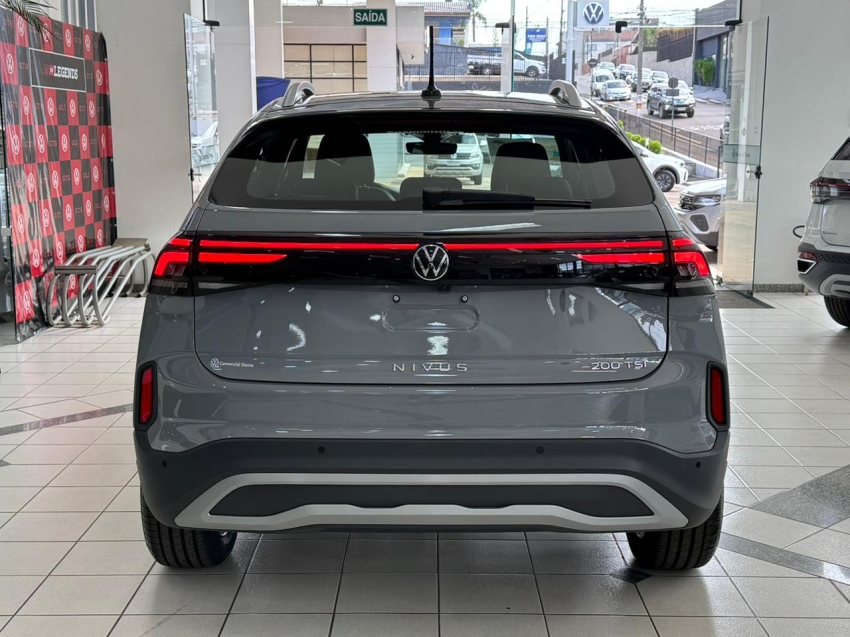 volkswagen nivus 1.0 200 tsi total flex highline automatico 4p 202610