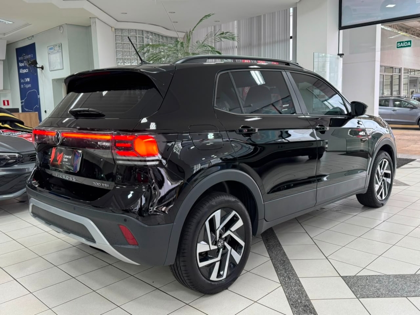volkswagen t-cross 1.0 200 tsi total flex comfortline automatico 4p 202512