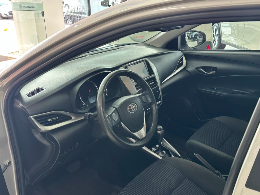 toyota yaris 1.5 16v flex sedan xl plus tech multidrive 4p automatico 20194