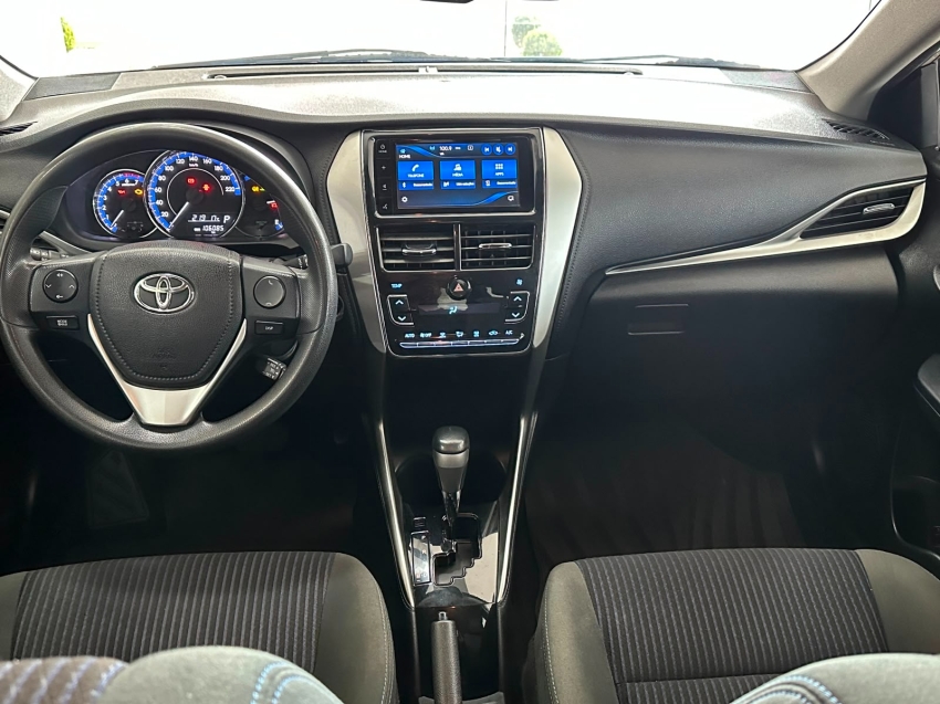 toyota yaris 1.5 16v flex sedan xl plus tech multidrive 4p automatico 20195