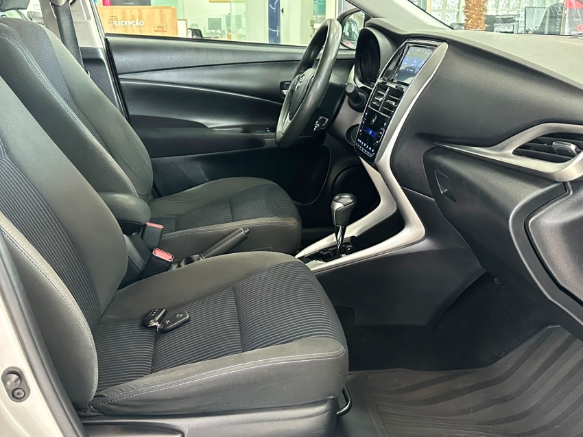 toyota yaris 1.5 16v flex sedan xl plus tech multidrive 4p automatico 20197