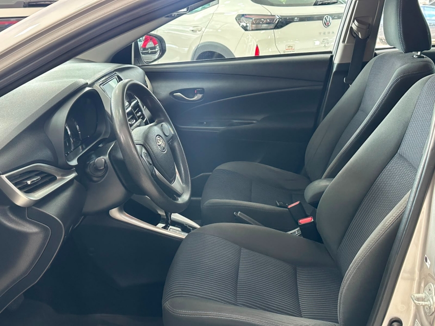 toyota yaris 1.5 16v flex sedan xl plus tech multidrive 4p automatico 20193