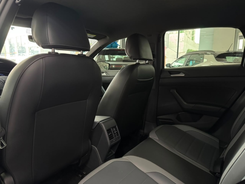 volkswagen nivus 1.0 200 tsi total flex highline automatico 4p 202410