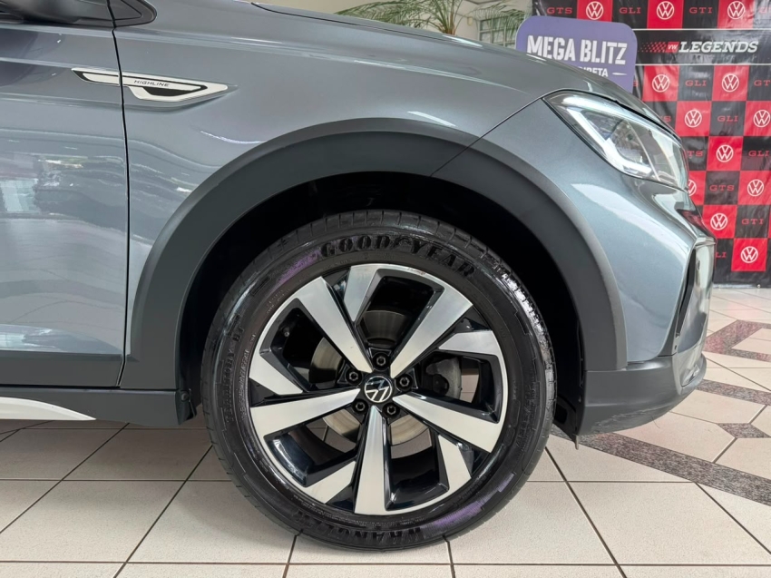 volkswagen nivus 1.0 200 tsi total flex highline automatico 4p 20243