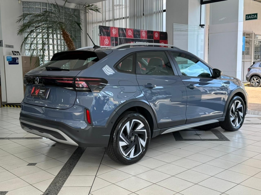 volkswagen nivus 1.0 200 tsi total flex highline automatico 4p 202510