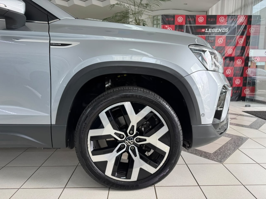volkswagen taos 1.4 250 tsi total flex highline automatico 4p 20241
