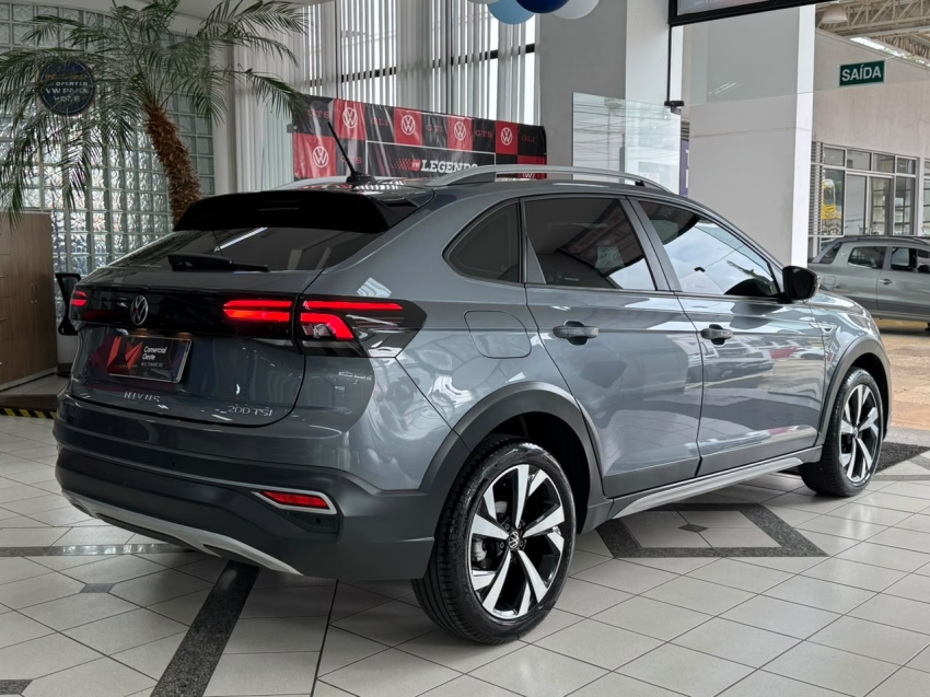 volkswagen nivus 1.0 200 tsi total flex highline automatico 4p 202411