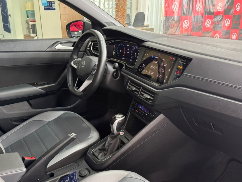 volkswagen nivus 1.0 200 tsi total flex highline automatico 4p 20247