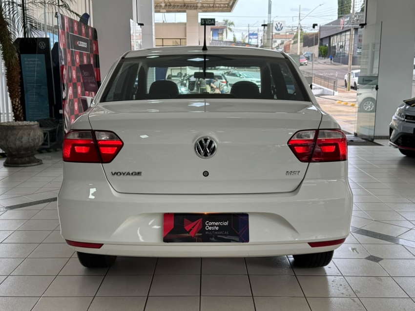 volkswagen voyage 1.6 16v msi totalflex 4p automatico flex 202113