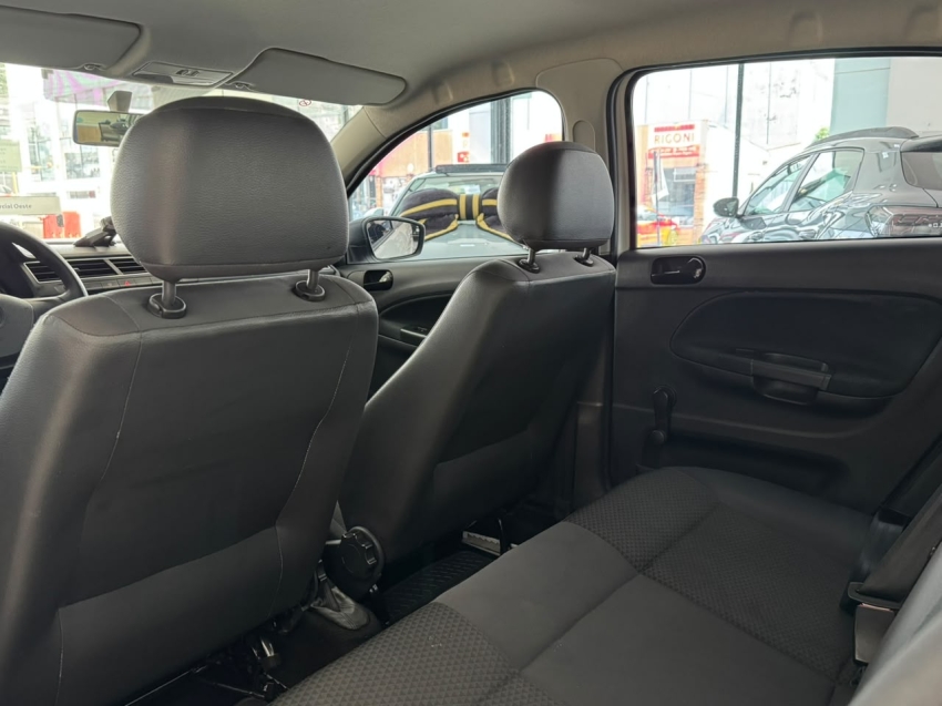 volkswagen voyage 1.6 16v msi totalflex 4p automatico flex 202110