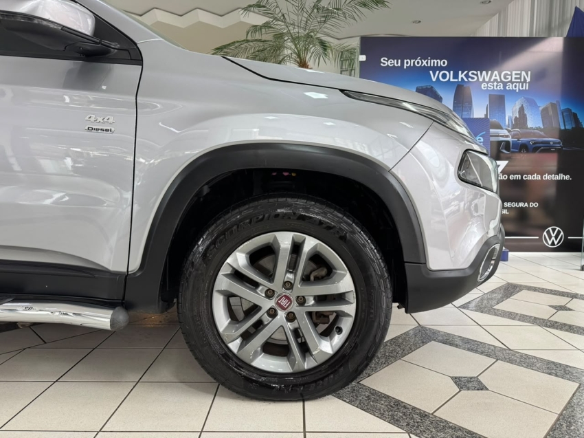 fiat toro 2.0 16v turbo diesel freedom 4wd at9 4p automatico 20202