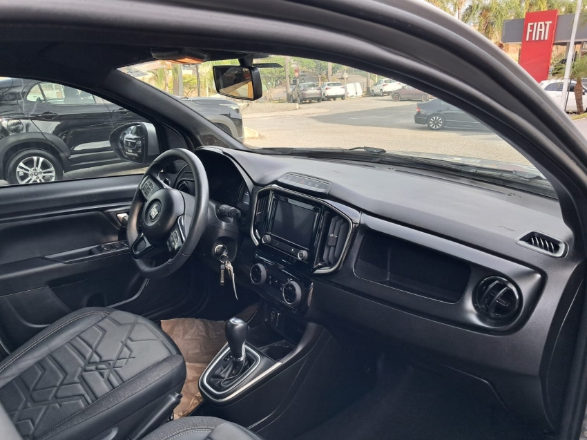 fiat strada 1.3 firefly flex volcano cd cvt 4p automatico 20238