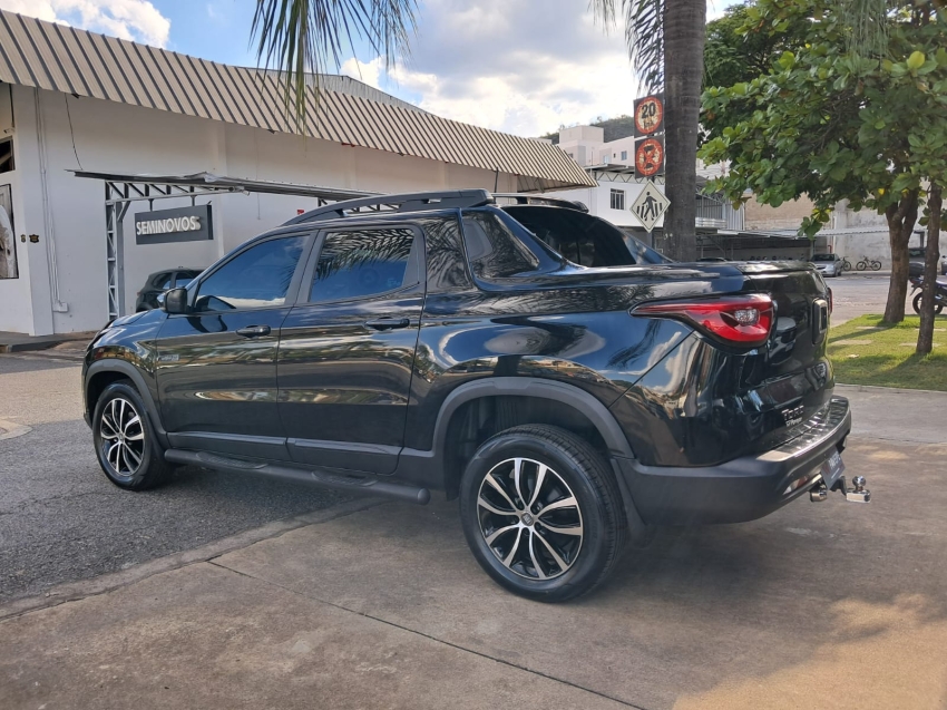 fiat toro 2.0 16v turbo diesel ultra 4wd at9 4p automatico 20213