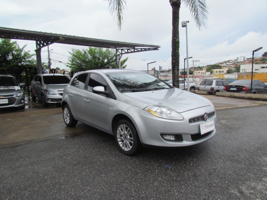 fiat bravo 1.8 essence 16v flex 4p automatizado 2012 fiat bravo 1.8 essence 16v flex 4p automatizado 2012