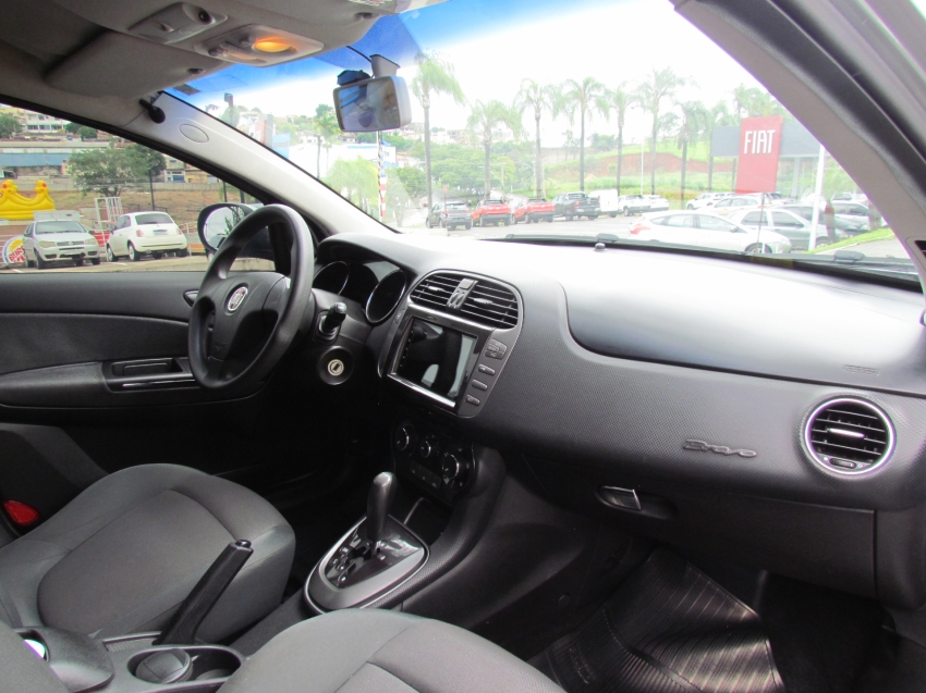 fiat bravo 1.8 essence 16v flex 4p automatizado 2012 fiat bravo 1.8 essence 16v flex 4p automatizado 2012