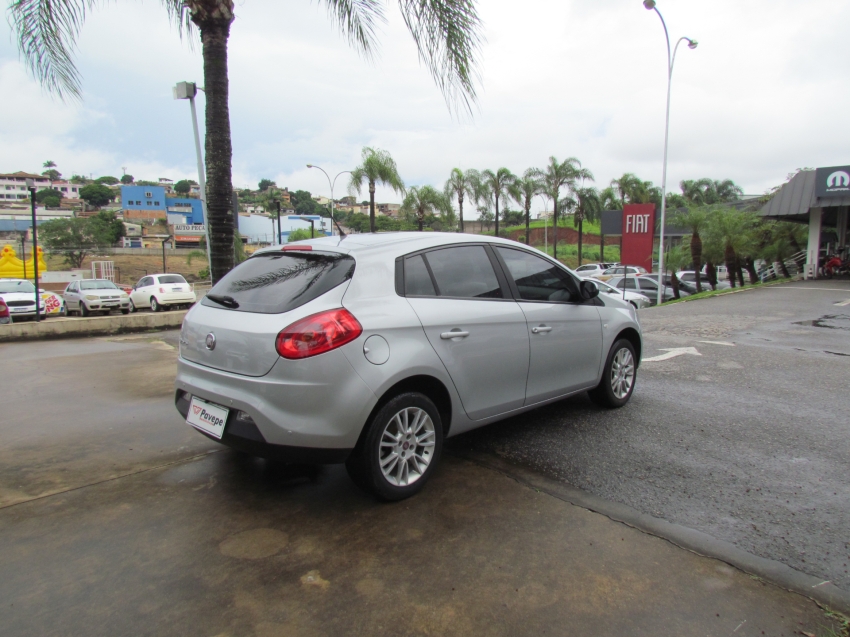 fiat bravo 1.8 essence 16v flex 4p automatizado 2012 fiat bravo 1.8 essence 16v flex 4p automatizado 2012
