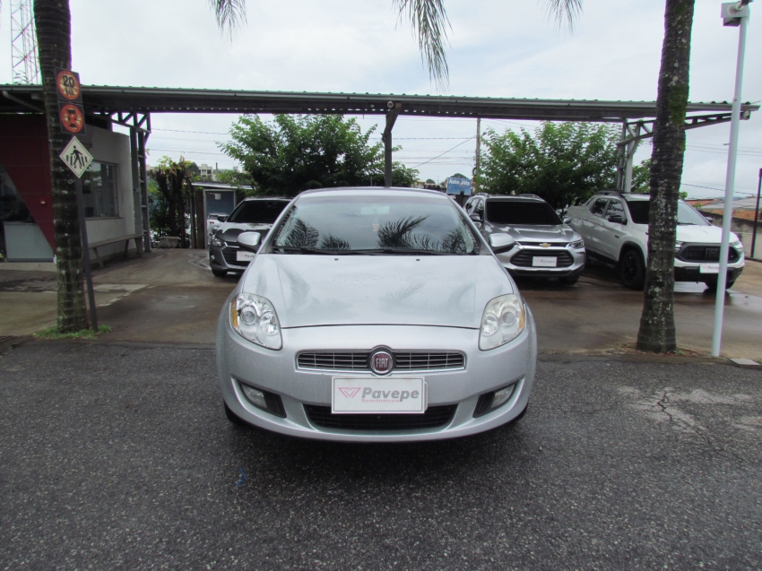 fiat bravo 1.8 essence 16v flex 4p automatizado 2012 fiat bravo 1.8 essence 16v flex 4p automatizado 2012