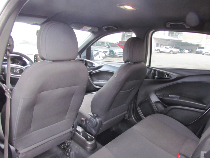 fiat cronos 1.3 firefly flex drive cvt 4p automatico 2023 fiat cronos 1.3 firefly flex drive cvt 4p automatico 2023