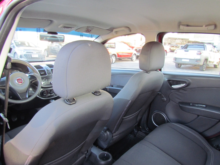fiat grand siena 1.4 mpi attractive 8v flex 4p manual 2013 fiat grand siena 1.4 mpi attractive 8v flex 4p manual 2013