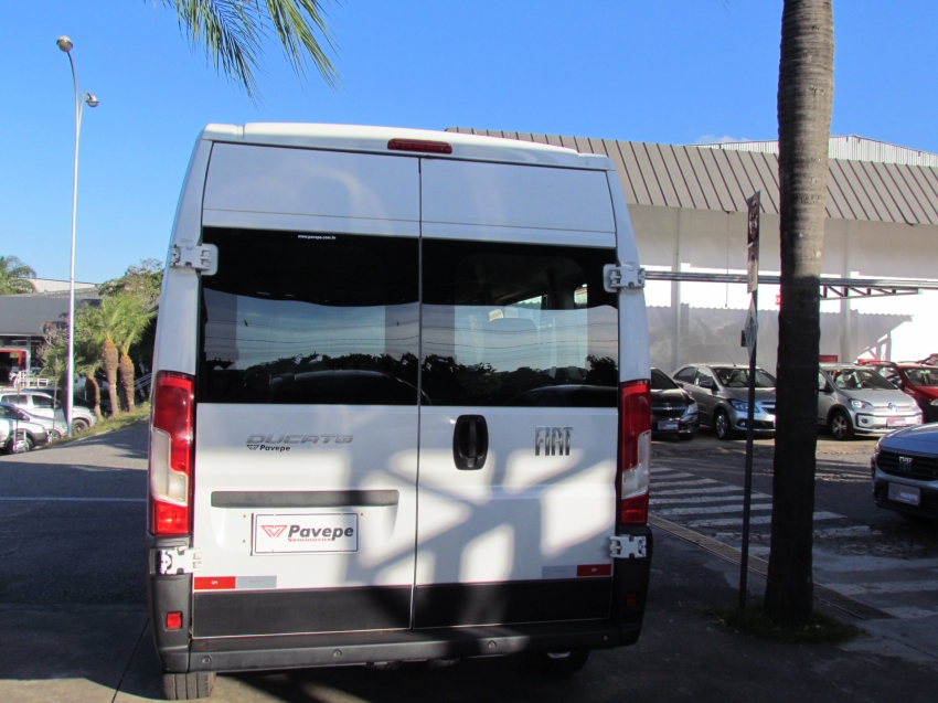 fiat ducato 2.2 bluehdi diesel minibus comfort manual 4p 2024 fiat ducato 2.2 bluehdi diesel minibus comfort manual 4p 2024