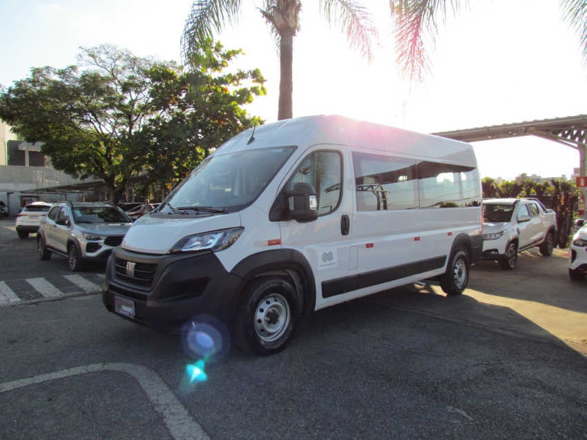 fiat ducato 2.2 bluehdi diesel minibus comfort manual 4p 2024 fiat ducato 2.2 bluehdi diesel minibus comfort manual 4p 2024