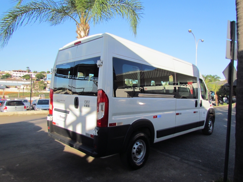 fiat ducato 2.2 bluehdi diesel minibus comfort manual 4p 2024 fiat ducato 2.2 bluehdi diesel minibus comfort manual 4p 2024