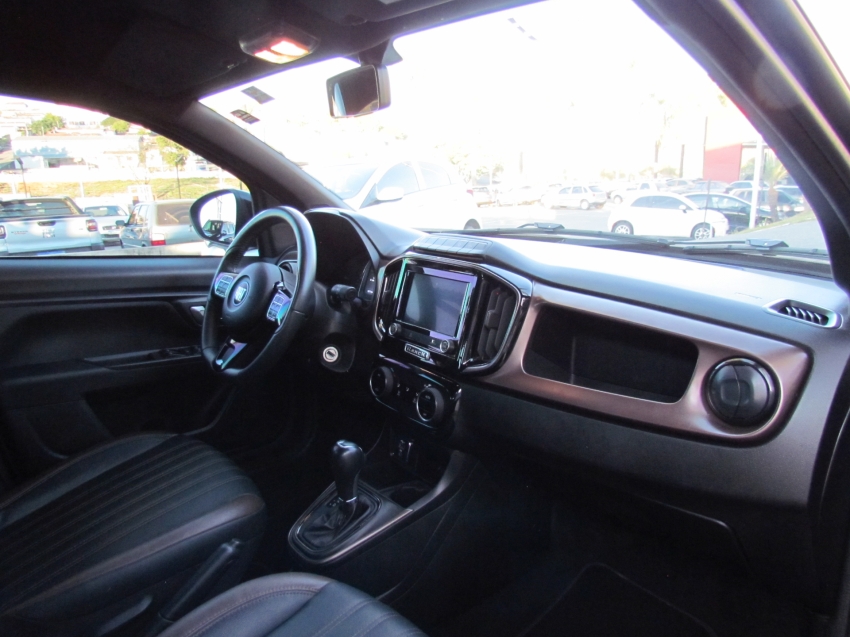 fiat strada 1.3 firefly flex ranch cd cvt 4p automatico 2023 fiat strada 1.3 firefly flex ranch cd cvt 4p automatico 2023