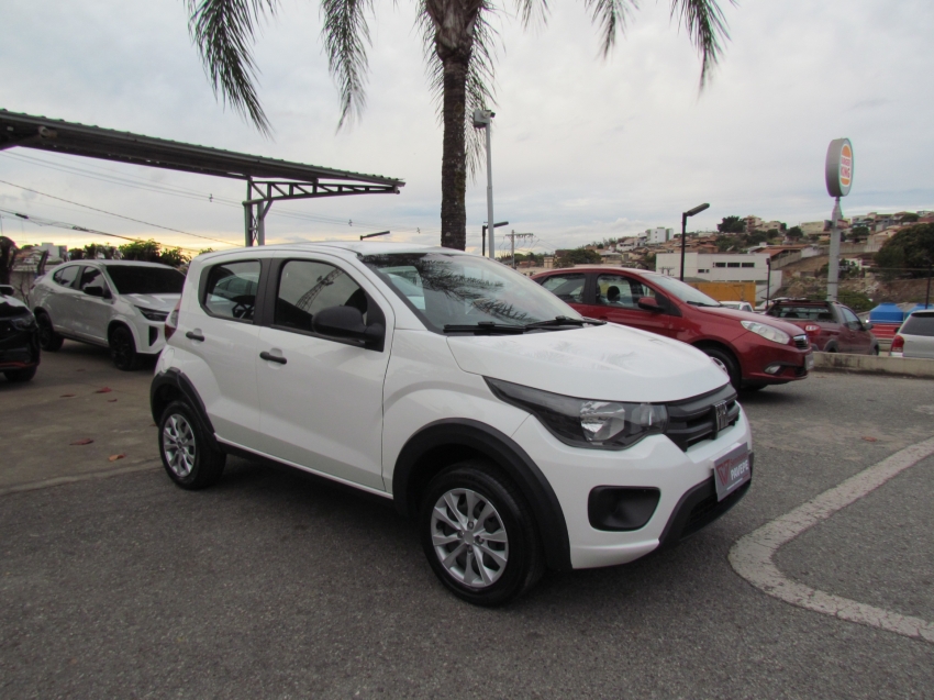 fiat mobi 1.0 evo flex like. manual 4p 2021 fiat mobi 1.0 evo flex like. manual 4p 2021