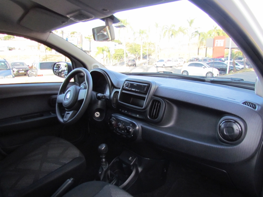 fiat mobi 1.0 evo flex like. manual 4p 2023 fiat mobi 1.0 evo flex like. manual 4p 2023