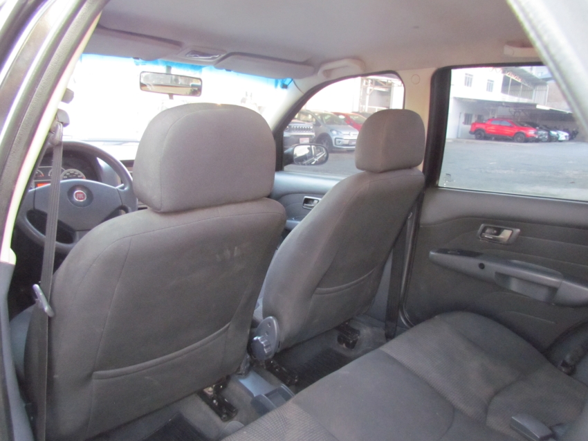 fiat siena 1.6 mpi essence 16v flex 4p manual 2011