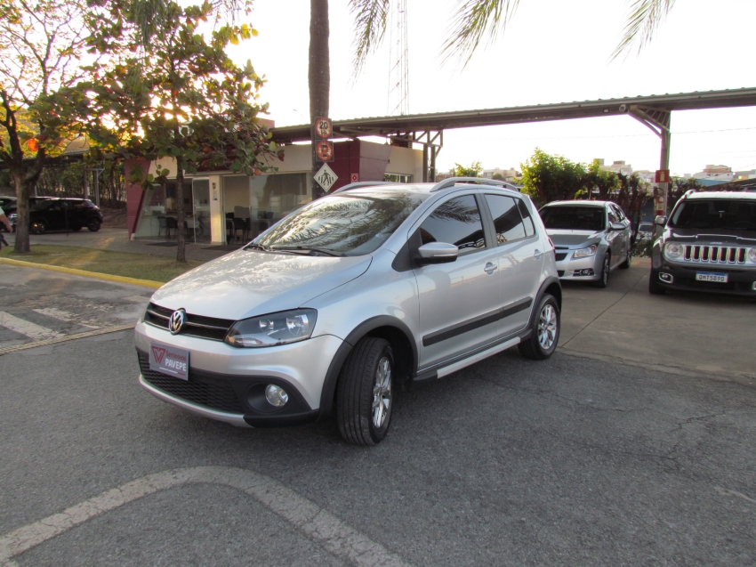 volkswagen crossfox 1.6 mi flex 8v 4p automatizado automatico 2013 volkswagen crossfox 1.6 mi flex 8v 4p automatizado automatico 2013