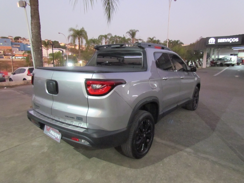fiat toro 1.3 turbo 270 flex volcano at6 4p automatico 2024