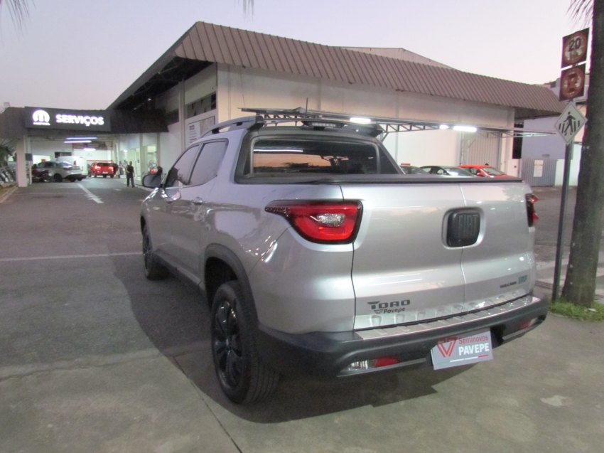 fiat toro 1.3 turbo 270 flex volcano at6 4p automatico 2024