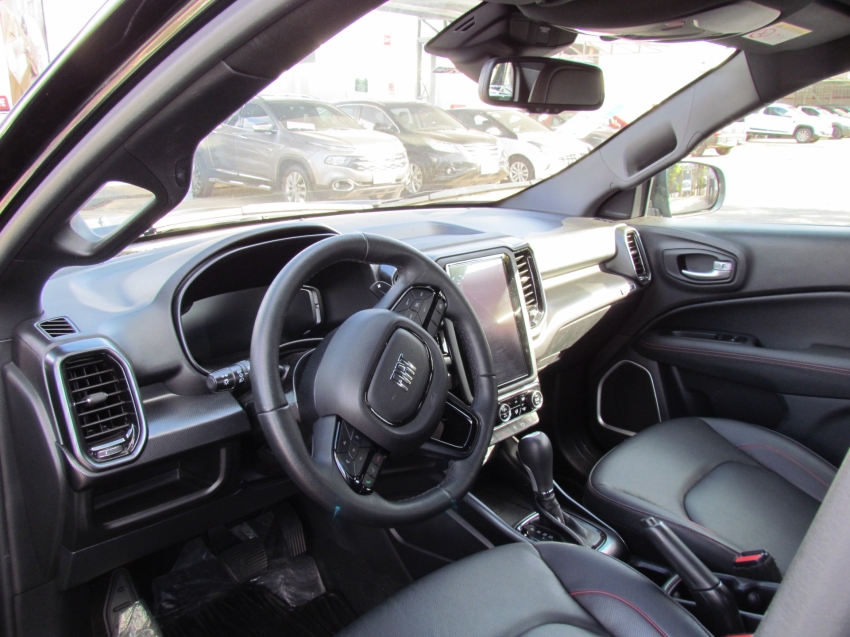 fiat toro 2.0 16v turbo diesel ultra 4wd at9 4p automatico 2024