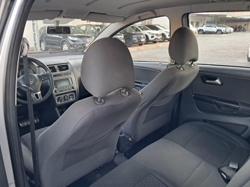 volkswagen crossfox 1.6 mi flex 8v 4p automatizado automatico 2014 volkswagen crossfox 1.6 mi flex 8v 4p automatizado automatico 2014